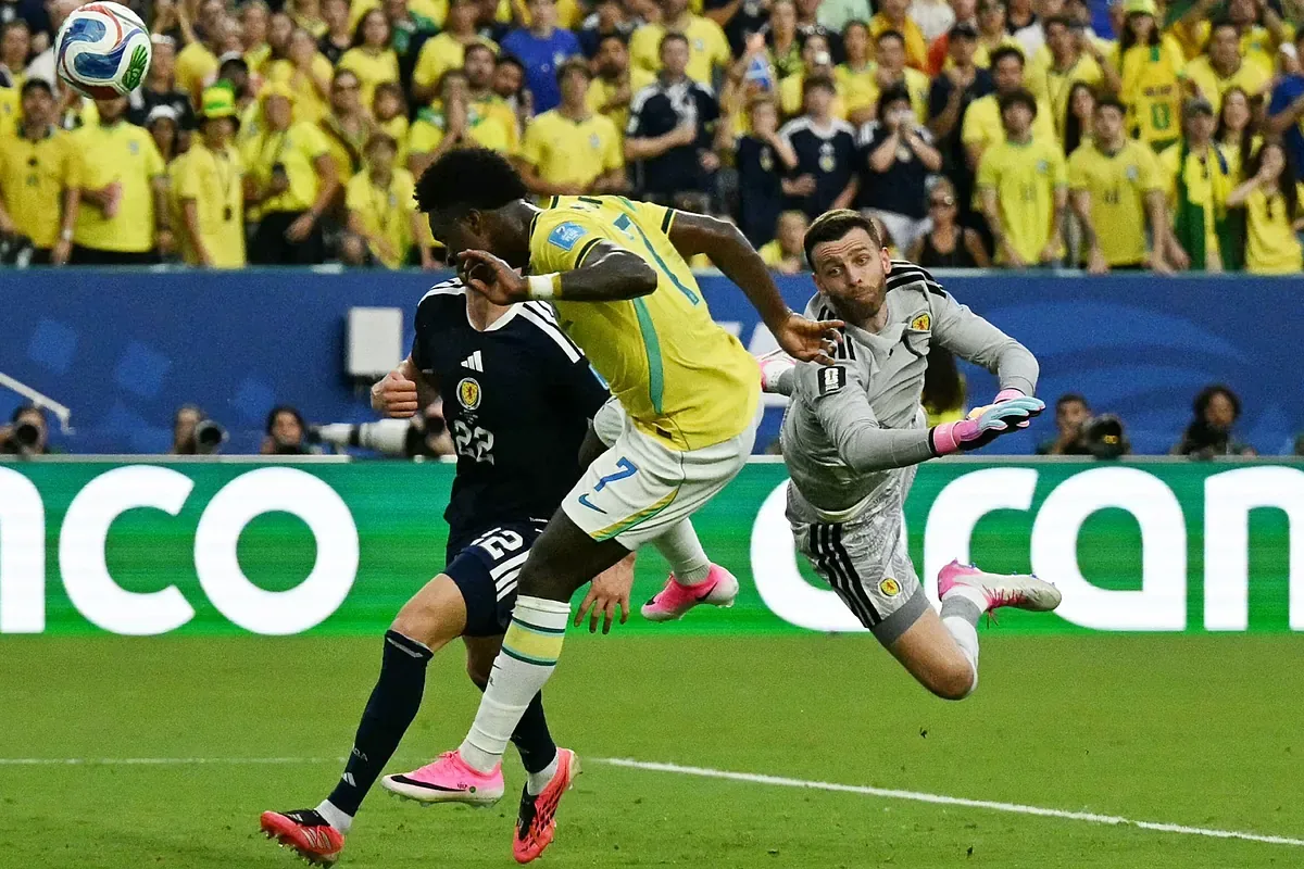 Vini se sienta a la mesa de los cracks