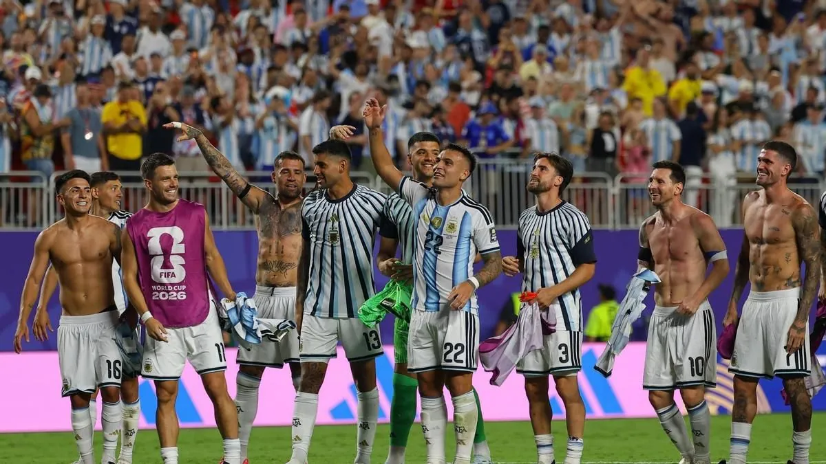 El equipo de Argentina celebra el pase a semifinales.